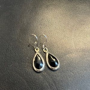 Sterling silver earring with black onyx